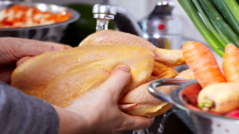 Colombianos están consumiendo menos pollo