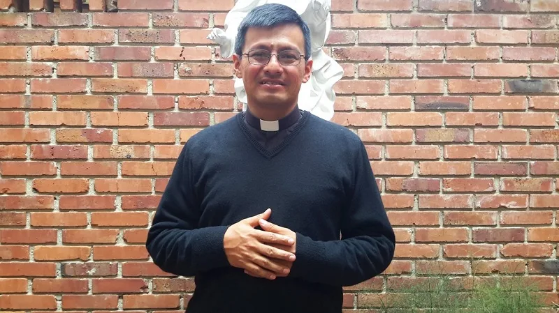 Luto en Tesalia, Huila: Falleció el Padre Javier Alexis Gil Henao