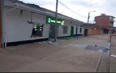 Disidencias atacaron y robaron sede del Banco Agrario en Cauca