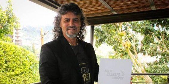 Leonel Álvarez vuelve a dirigir en el fútbol colombiano