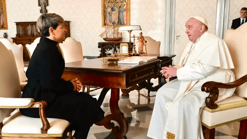 [Video] Verónica Alcocer se reunió con el papa Francisco